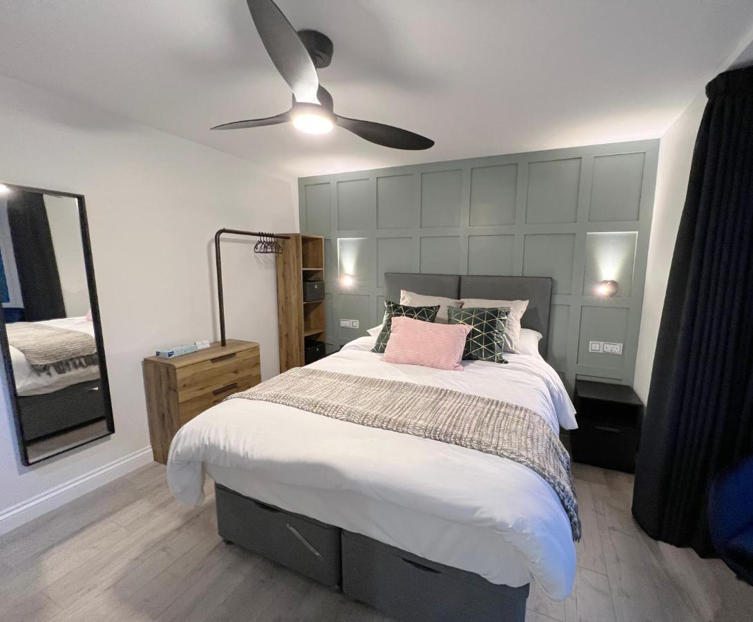 United Home B&B Salford  Dış mekan fotoğraf