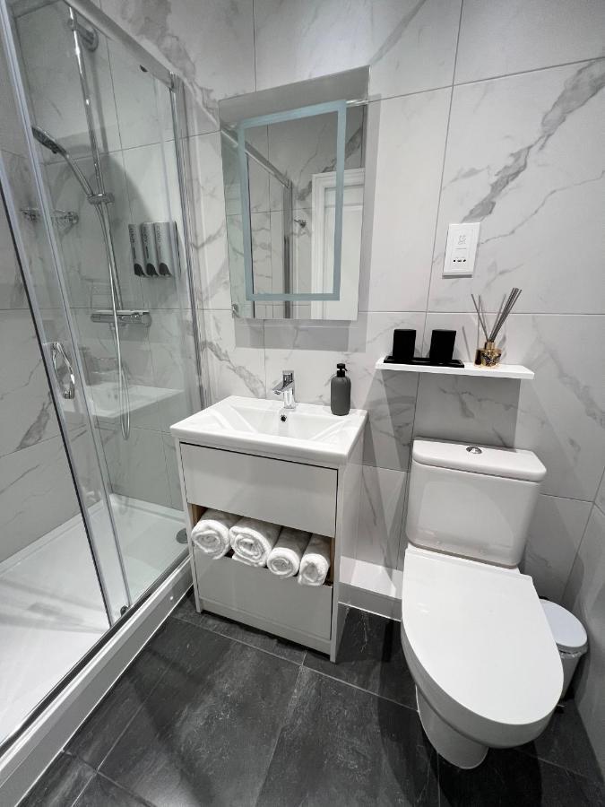 United Home B&B Salford  Dış mekan fotoğraf